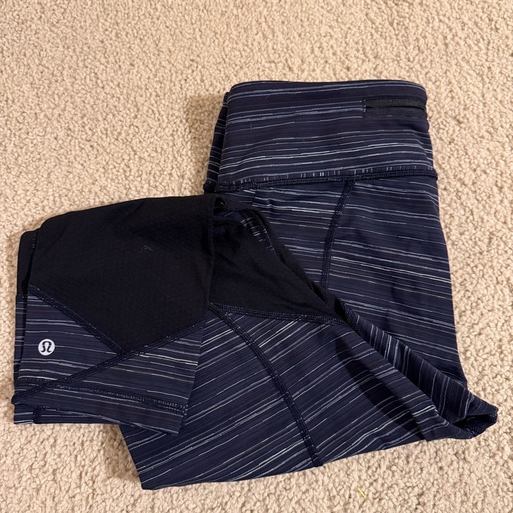 Lululemon Athletica Pace Rival Crop Black Patterned Leggings - Picture 7 of 10